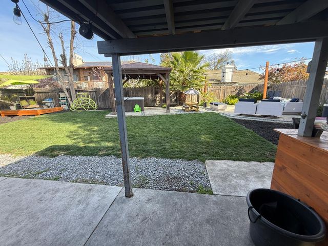 1235 Lloyd Thayer Cir, Stockton, CA 95206