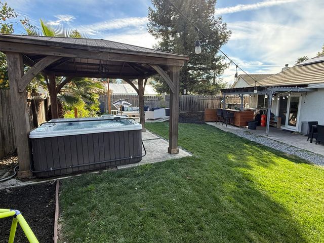 1235 Lloyd Thayer Cir, Stockton, CA 95206