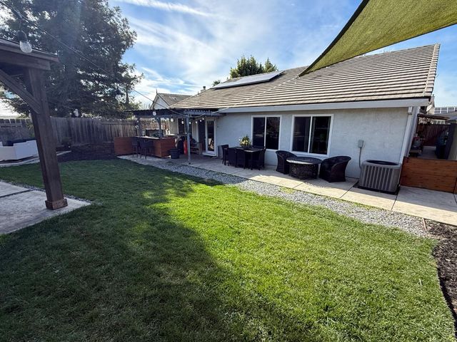 1235 Lloyd Thayer Cir, Stockton, CA 95206