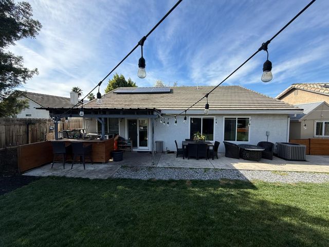 1235 Lloyd Thayer Cir, Stockton, CA 95206