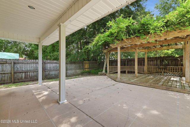 13143 Hawthorn Place, Gulfport, MS 39503