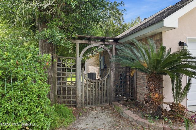 13143 Hawthorn Place, Gulfport, MS 39503