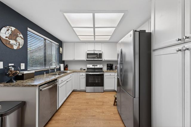 1966 Sidesaddle Way, Roseville, CA 95661