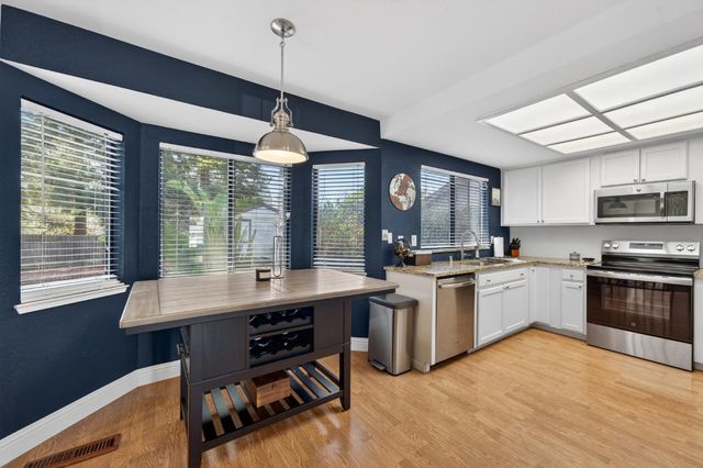 1966 Sidesaddle Way, Roseville, CA 95661