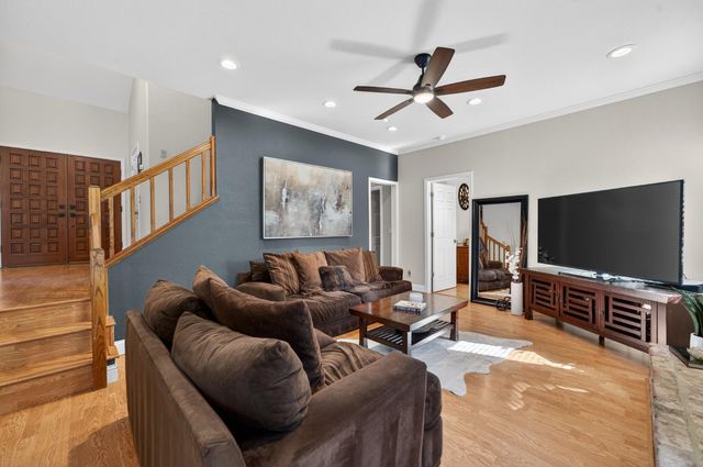 1966 Sidesaddle Way, Roseville, CA 95661