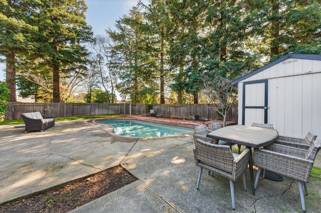 1966 Sidesaddle Way, Roseville, CA 95661