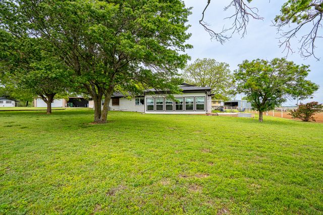 1766 CR 424, Stephenville, TX 76401