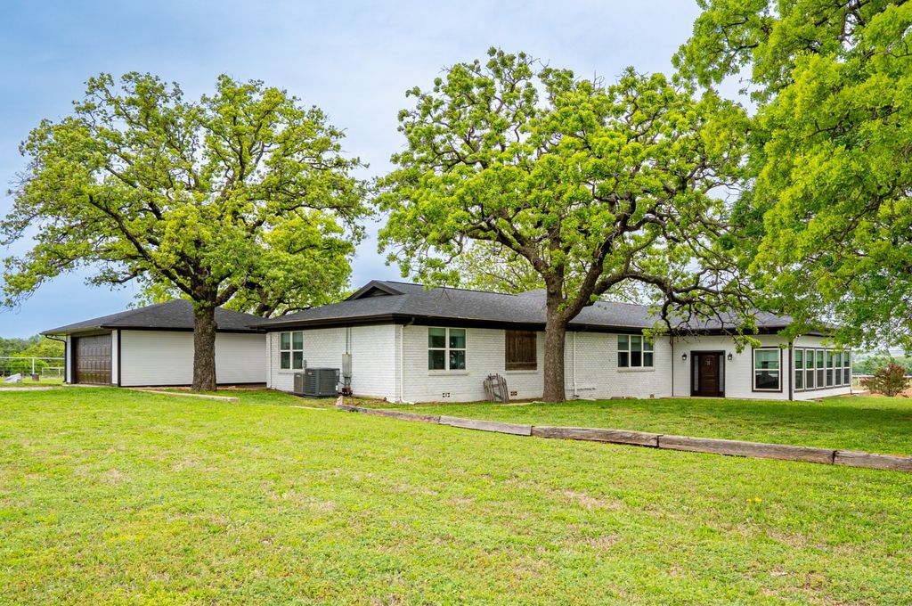 1766 CR 424, Stephenville, TX 76401