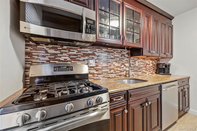 247 Parkview Road 5J, Bronxville, NY 10708