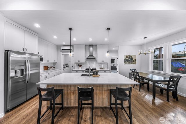 809 Pine Crest Drive, Everson, WA 98247