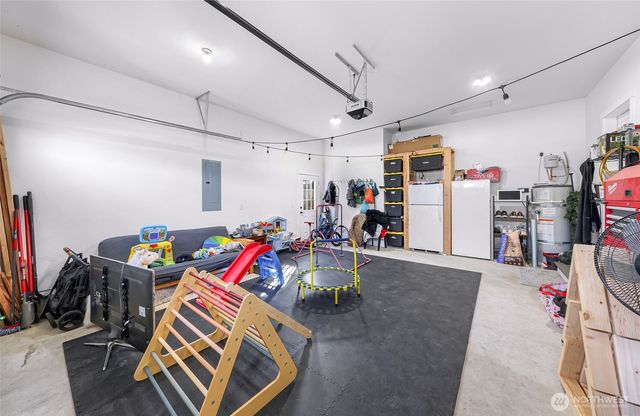 809 Pine Crest Drive, Everson, WA 98247