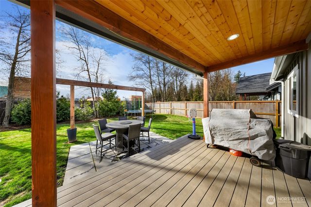 809 Pine Crest Drive, Everson, WA 98247