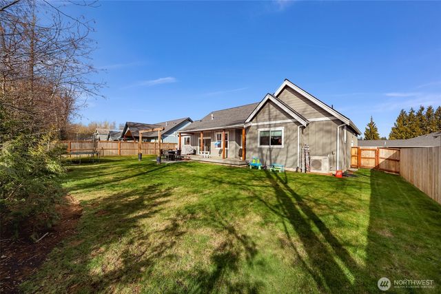 809 Pine Crest Drive, Everson, WA 98247