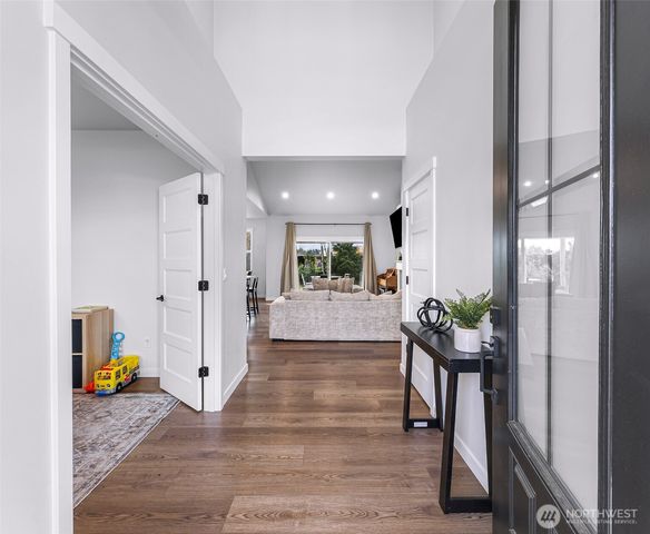 809 Pine Crest Drive, Everson, WA 98247