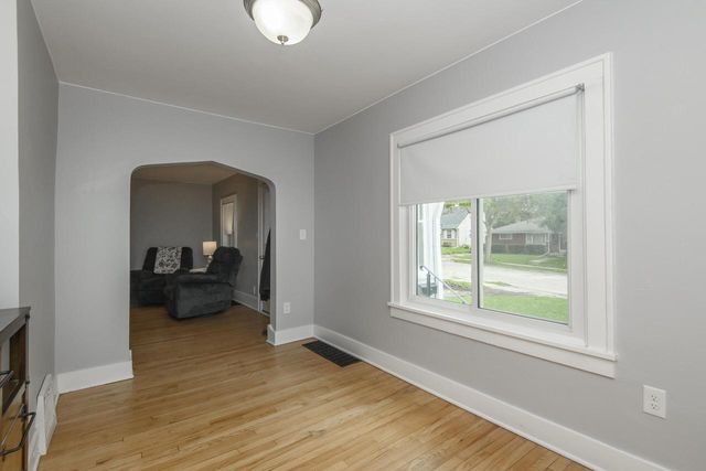 2101 Oaklawn AVENUE, Waukesha, WI 53188