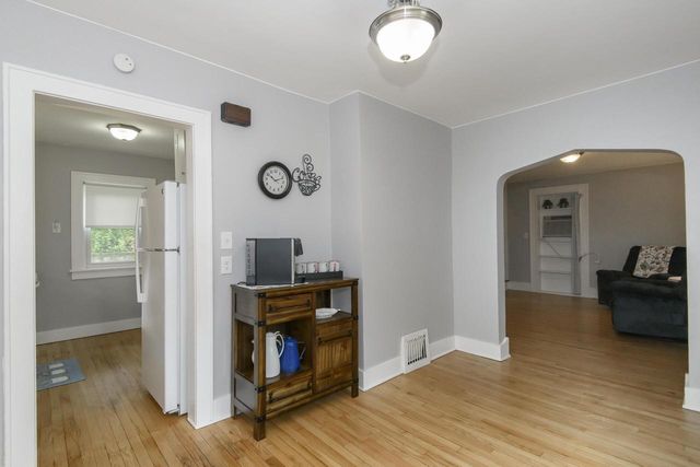 2101 Oaklawn AVENUE, Waukesha, WI 53188