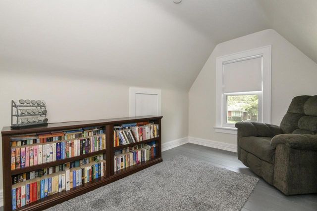2101 Oaklawn AVENUE, Waukesha, WI 53188