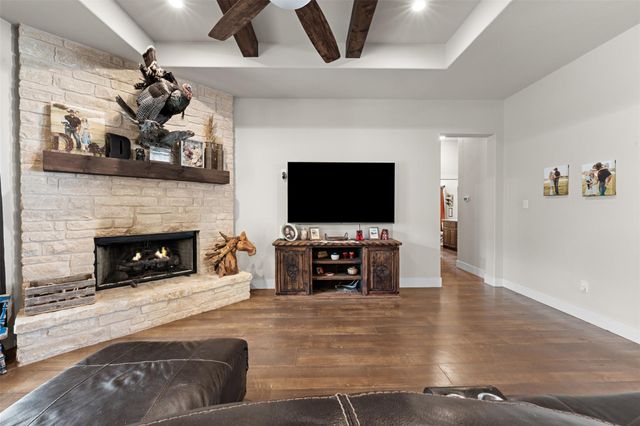1006 Deer XING, Salado, TX 76571