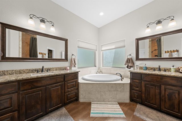 1006 Deer XING, Salado, TX 76571