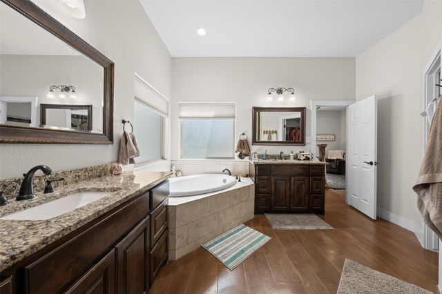 1006 Deer XING, Salado, TX 76571