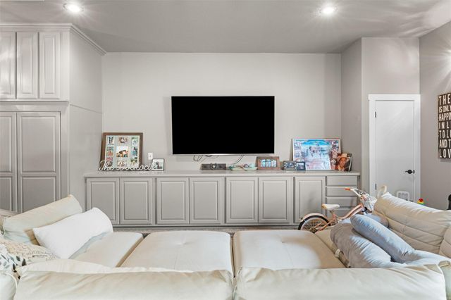 1006 Deer XING, Salado, TX 76571