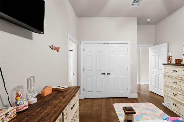 1006 Deer XING, Salado, TX 76571