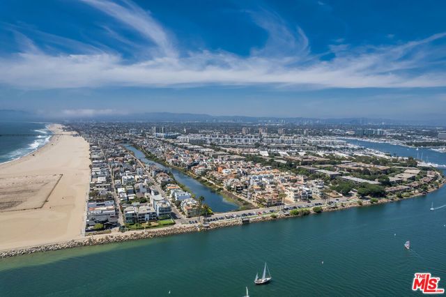 3900 Pacific Avenue, Marina Del Rey, CA 90292