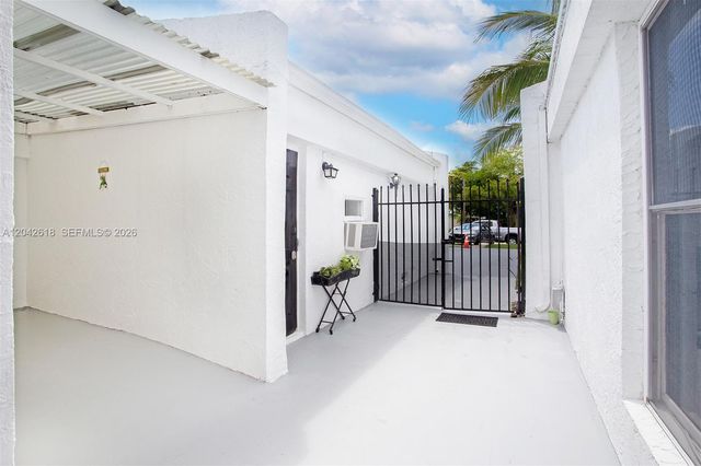9675 NW 26th Pl 5, Sunrise, FL 33322