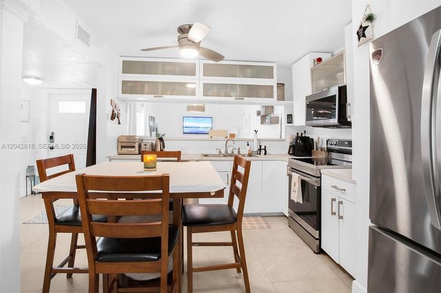9675 NW 26th Pl 5, Sunrise, FL 33322