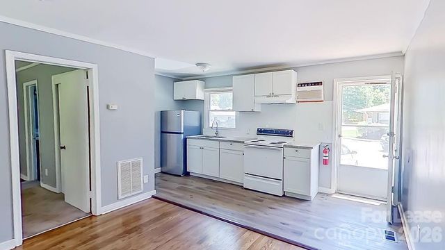 3404 Craig Avenue, Charlotte, NC 28211