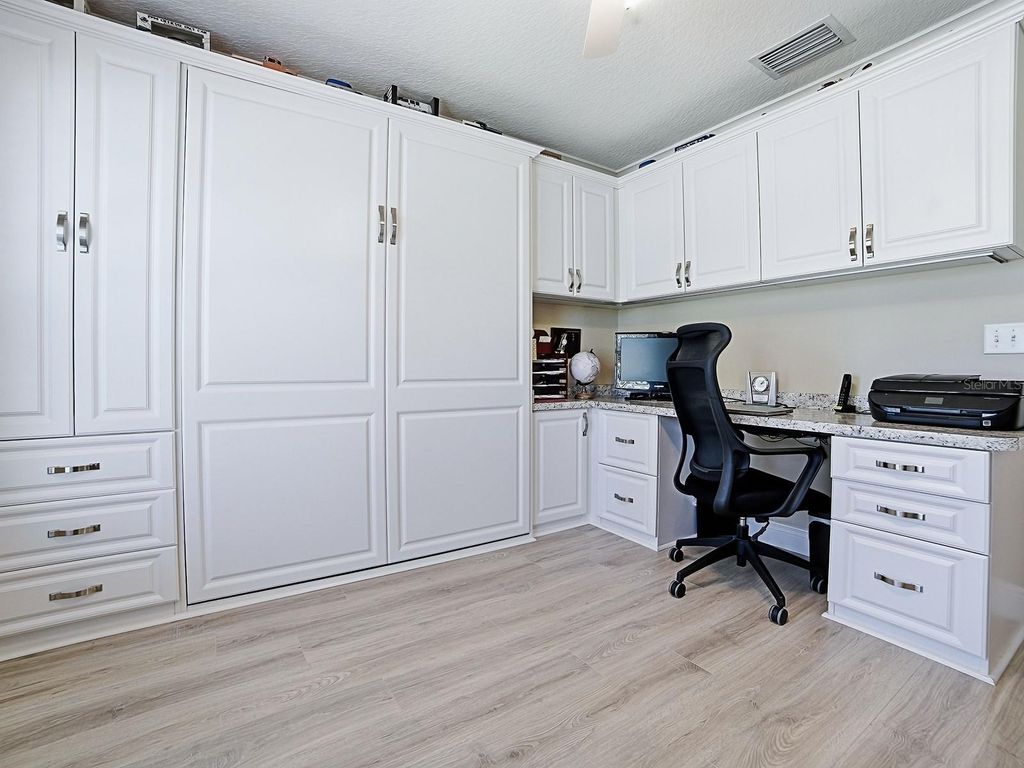 Image 24 of property listing at 17384 SE 72ND DEER RUN AVENUE, The Villages, FL 32162