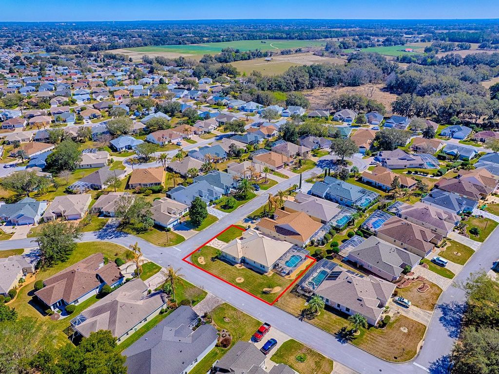 Image 38 of property listing at 17384 SE 72ND DEER RUN AVENUE, The Villages, FL 32162