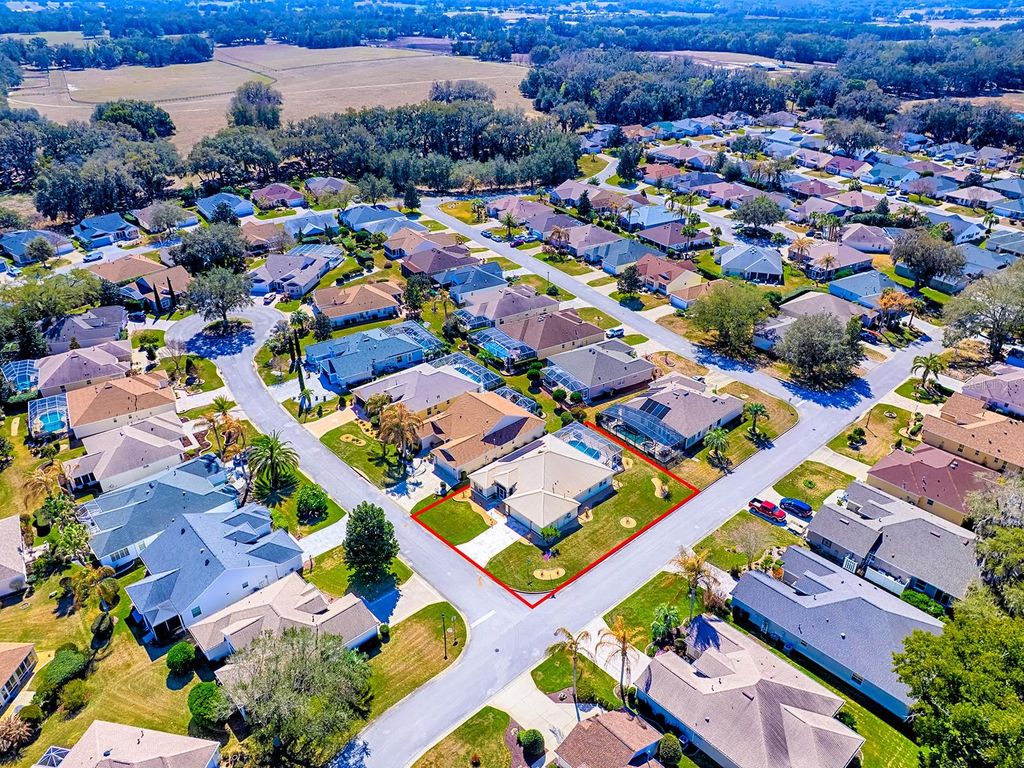 Image 41 of property listing at 17384 SE 72ND DEER RUN AVENUE, The Villages, FL 32162