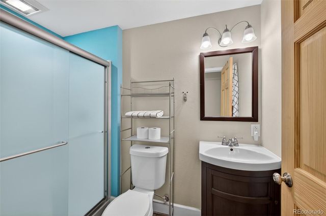 132 Willowleaf Drive, Littleton, CO 80127