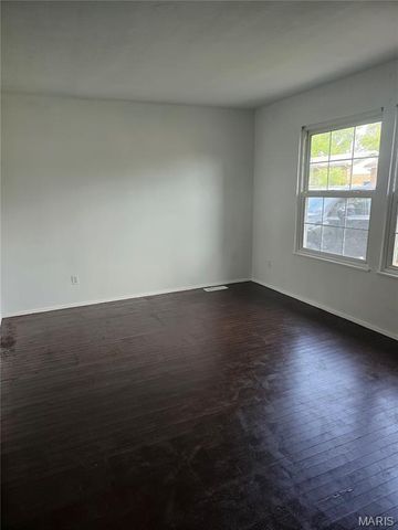 4303 Caracalla Drive, Florissant, MO 63033