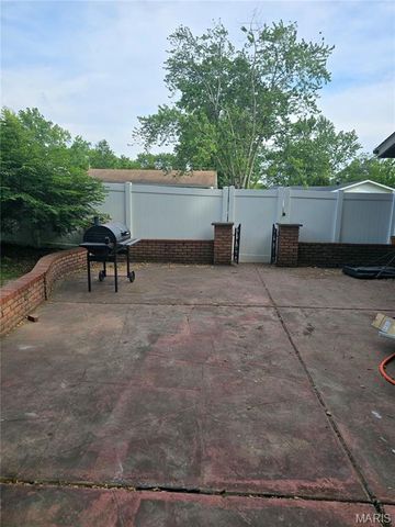 4303 Caracalla Drive, Florissant, MO 63033