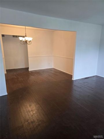 4303 Caracalla Drive, Florissant, MO 63033