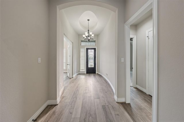 17401 Orchid Falls Lane, Conroe, TX 77302