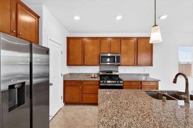 620 River St, Lincoln, CA 95648