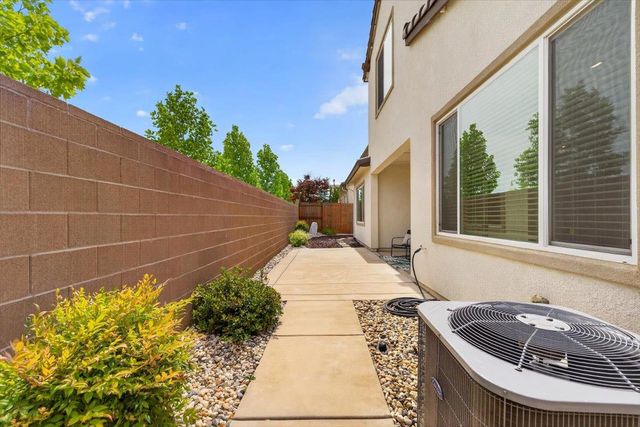 620 River St, Lincoln, CA 95648