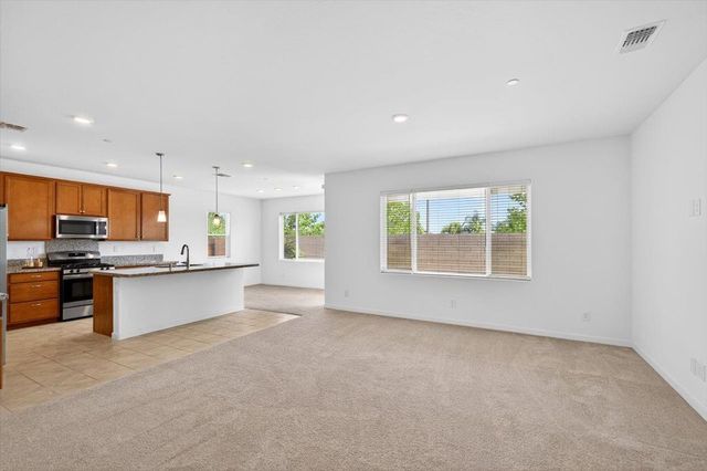 620 River St, Lincoln, CA 95648