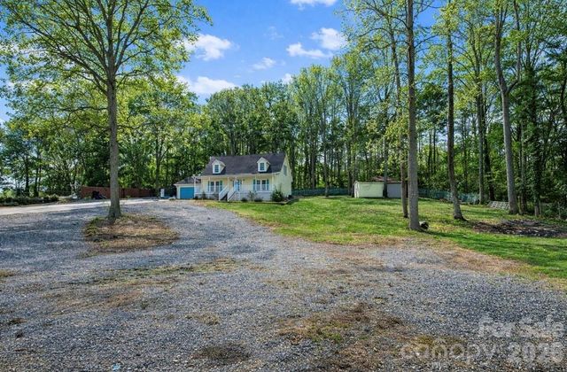 805 Edgewater Drive, Belmont, NC 28012