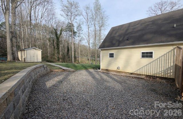 805 Edgewater Drive, Belmont, NC 28012