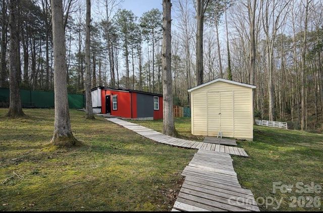 805 Edgewater Drive, Belmont, NC 28012