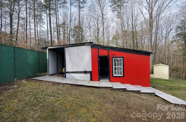 805 Edgewater Drive, Belmont, NC 28012