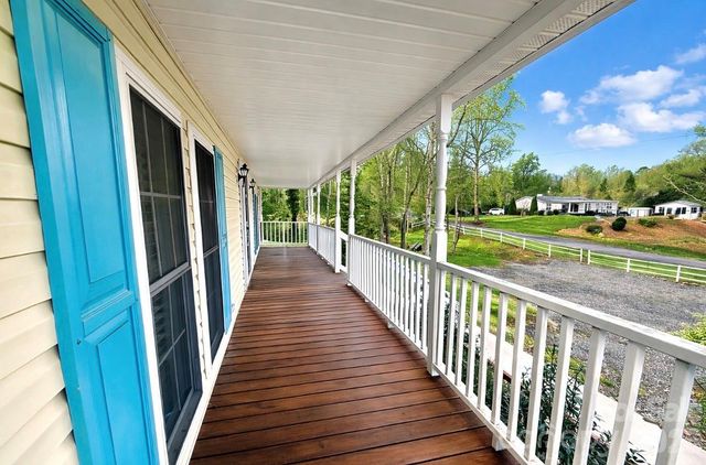 805 Edgewater Drive, Belmont, NC 28012