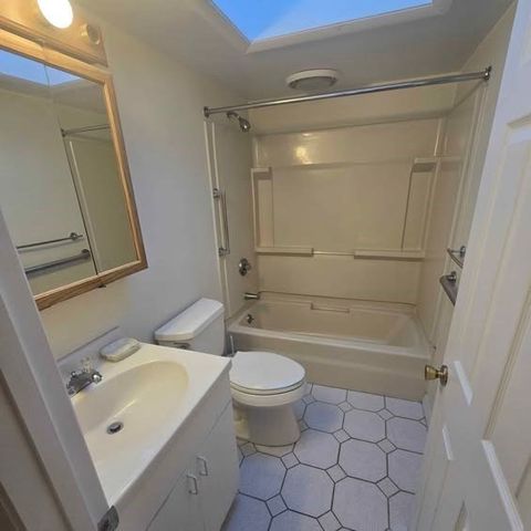 37 Charles St 37, Watertown, MA 02472