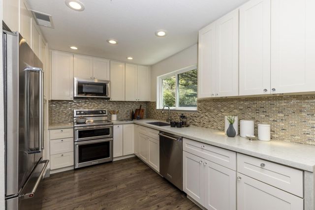 991 Fassler Avenue, Pacifica, CA 94044