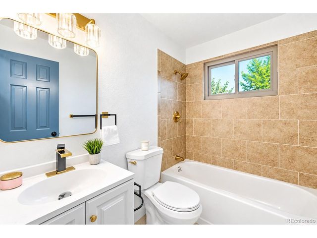 10475 Grant Dr, Northglenn, CO 80233