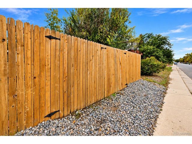 10475 Grant Dr, Northglenn, CO 80233